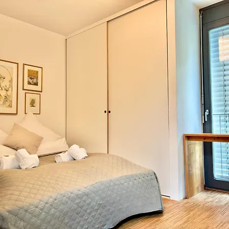 Feriehus Snug 7 - Design House In South Munich, Terrace,
