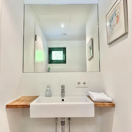 Snug 7 - Design House In South Munich, Terrace, Feriehus Starnberg