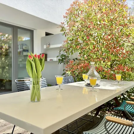 Snug 7 - Design House In South Munich, Terrace, Ferienhaus *